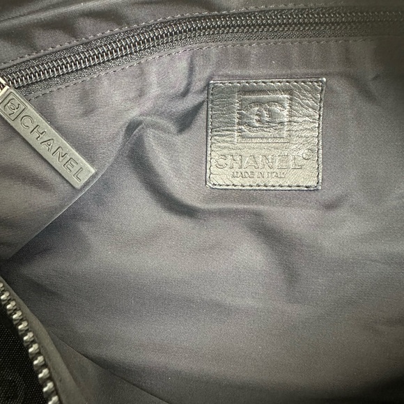 Vintage CHANEL Sport Duffle Bag in Black - Picture 7 of 15